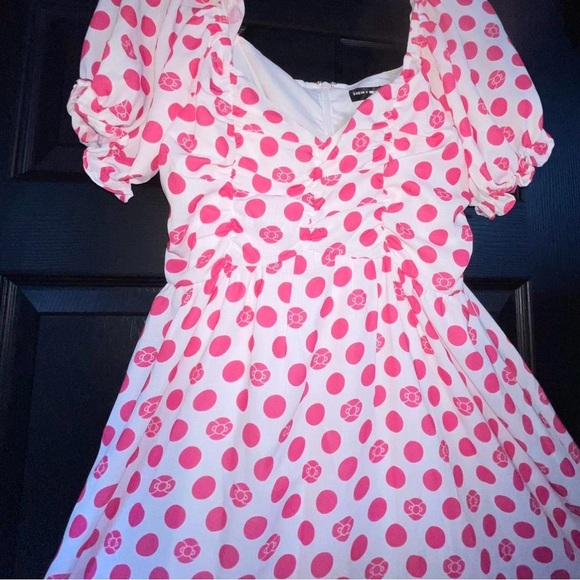 Cute pink and white Hello Kitty dress, Size Women’s Small. - Picture 6 of 6